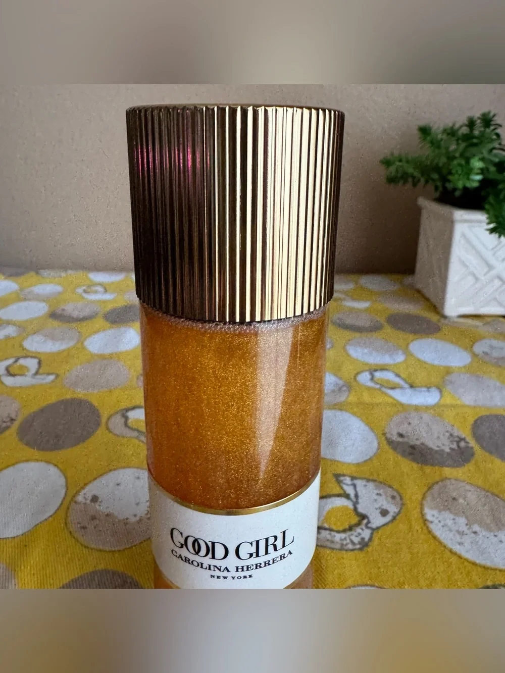 Carolina Herrera Good Girl Leg Elixer glittery gold body oil 3.4 oz